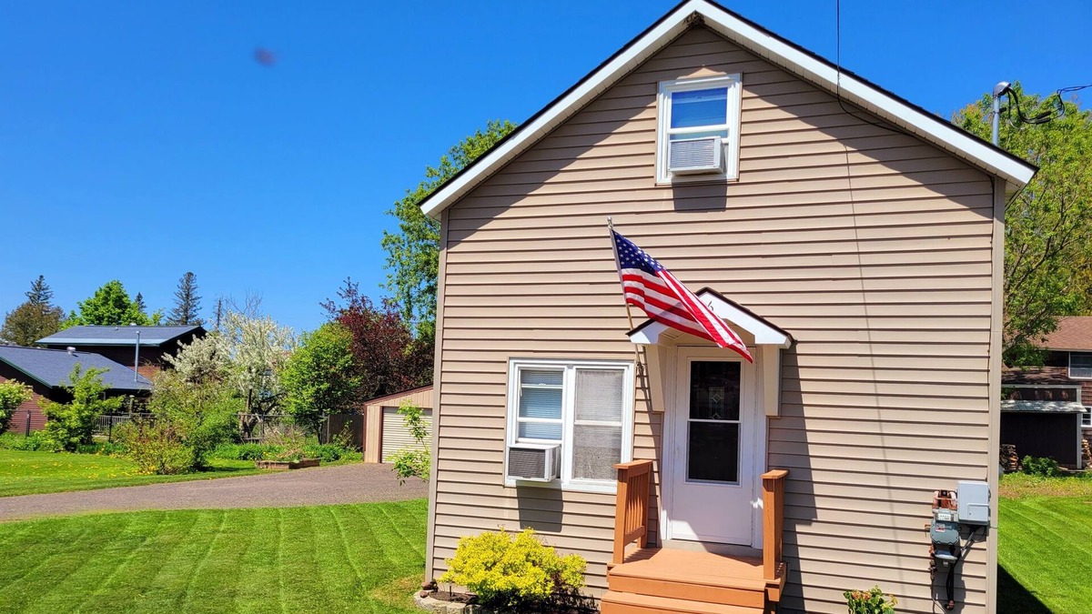 Gile House | Opie's Time Out Retreat