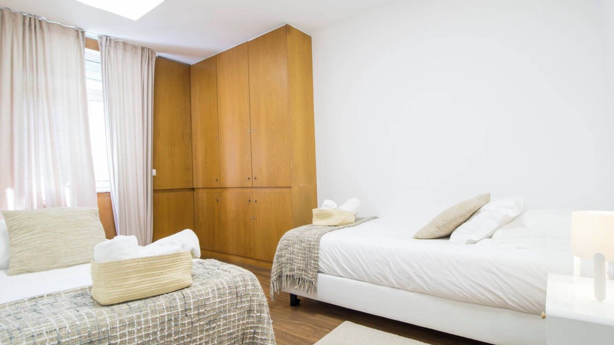 Boavista Apartment | Oporto Yellow Villas 1