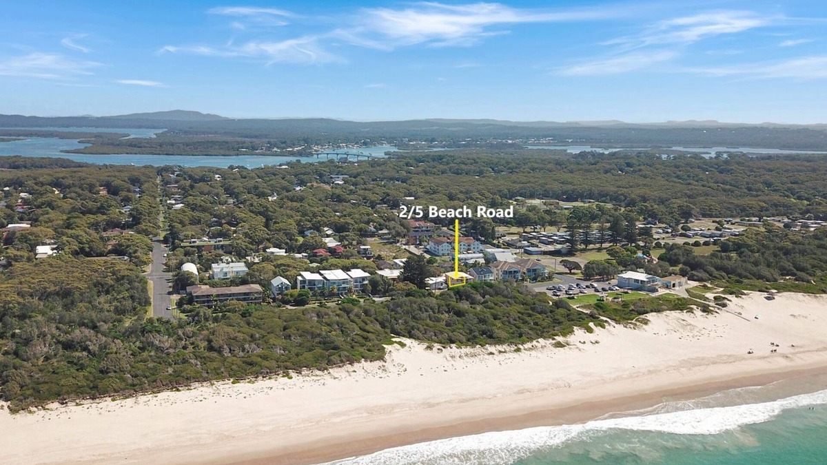 Hawks Nest House | Opposite Bennetts Beach