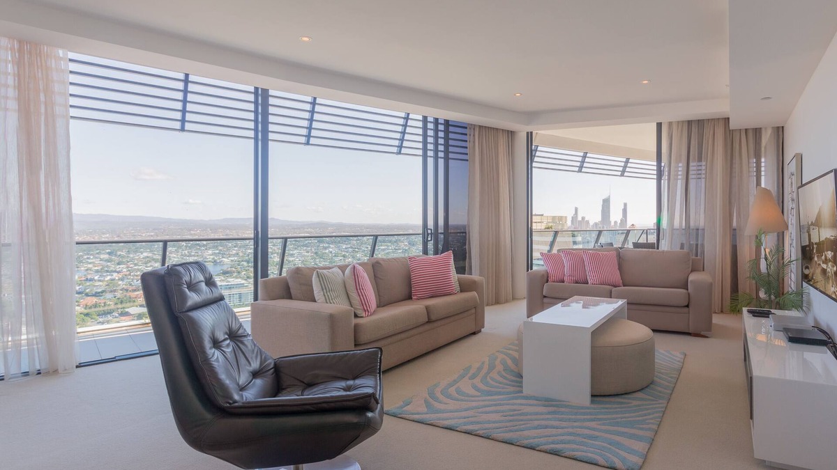 Broadbeach Apartment | Oracle 3 BRM Skyhomes /Sub Penthouses