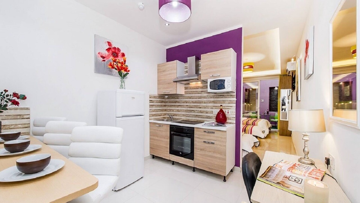 Tal-Ibrag Apartment | Orange 1: Studio Apartment in St. Julian's