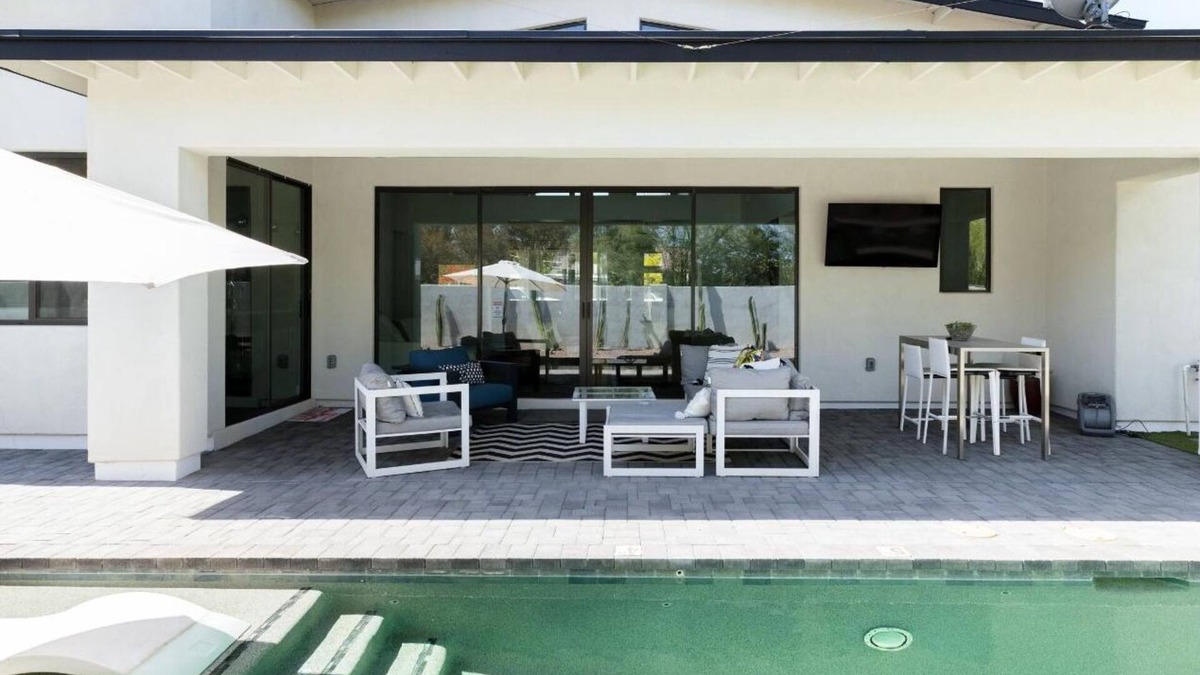 Camelback Park Estates House | Orange Blossom by LuxeKey | Modern Luxury Home in Old Town w/Free Pool Heat