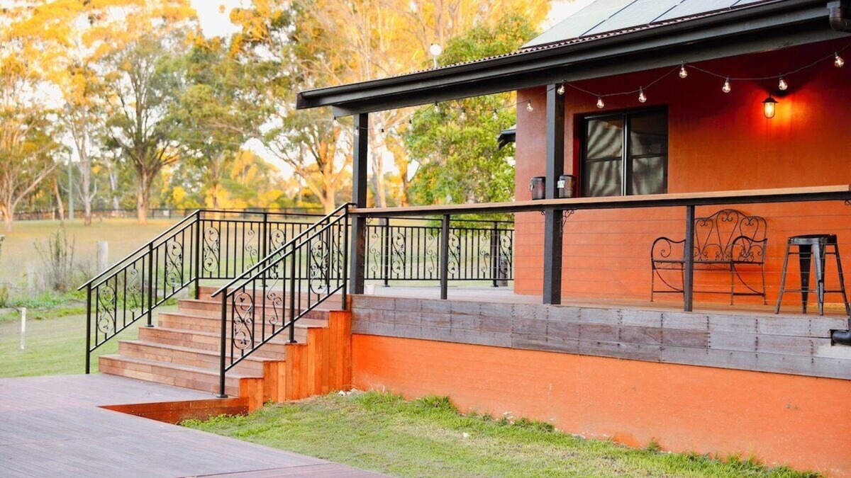 Lovedale Cottage | Orange cottage in Lovedale