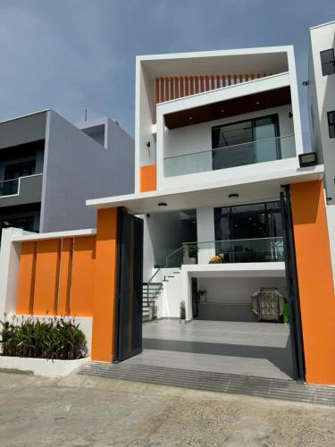 Vung Tau Apartment | Orange house
