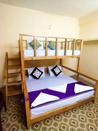 Banjar House | Orange sky home stay gadaGushaini near jibhi
