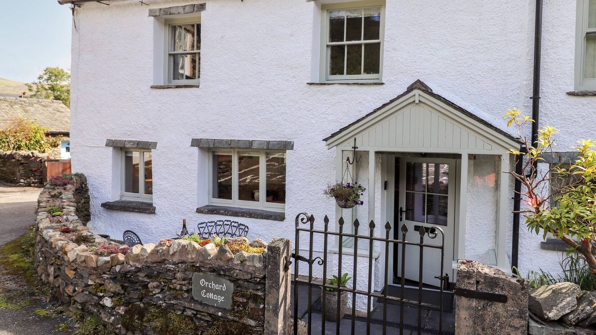 Troutbeck Cottage | ORCHARD COTTAGE, character holiday cottage in Troutbeck