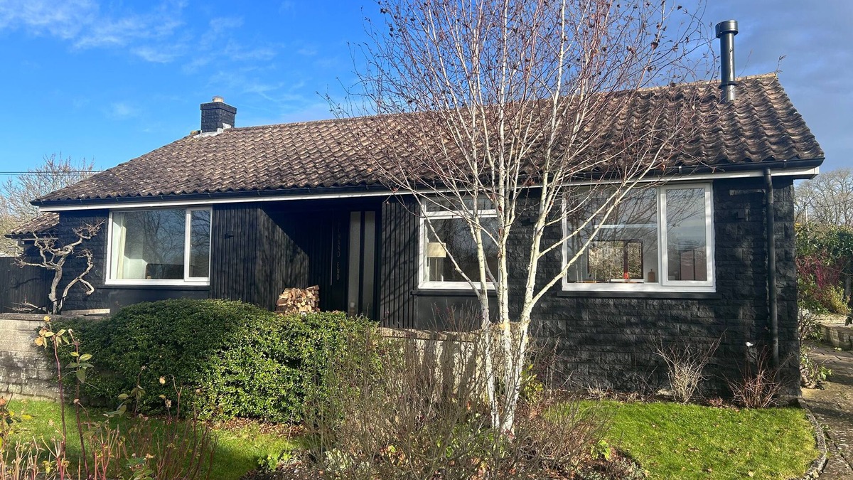 West Lydford House | ORCHARD END, pet friendly, with open fire in Glastonbury