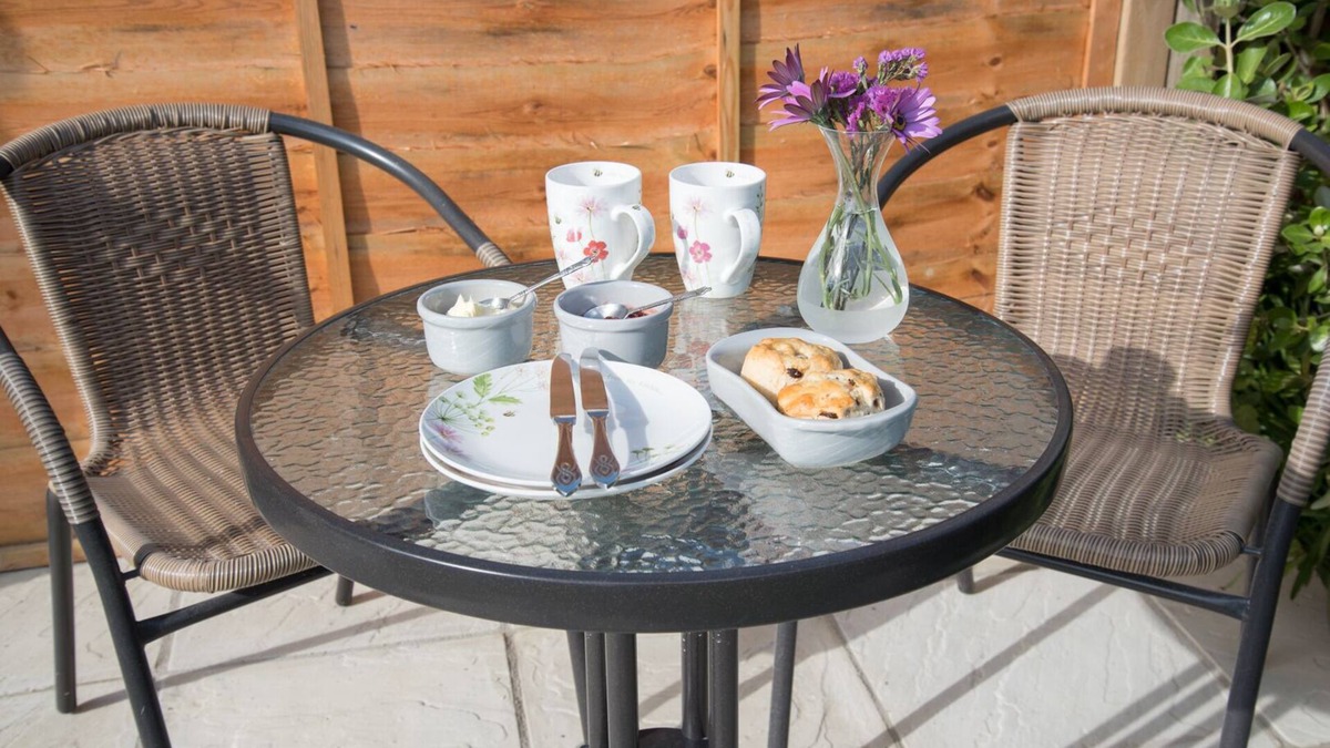 Mevagissey Apartment | Orchards Apartment - 1 bedroom apartment with parking and garden