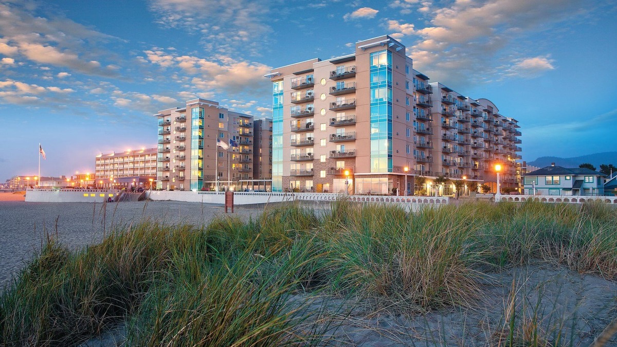 Seaside Gilbert District Resort | Oregon coast's most breathtaking waterfront!