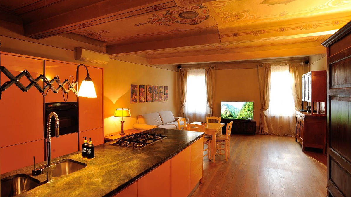 Old Town Apartment | Orfeo's House