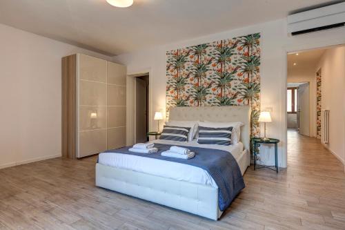 Santa Maria Novella Apartment | Oricellari Apartment by Mamo Florence