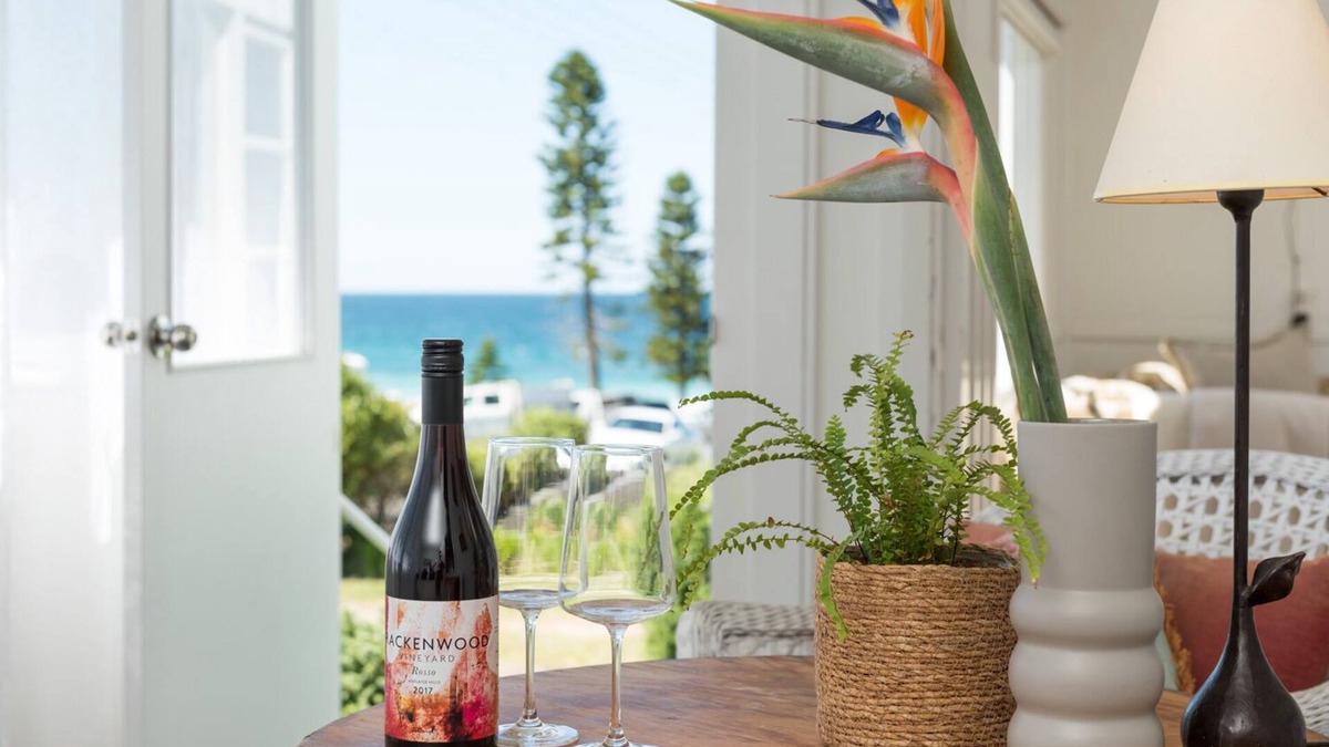 Mollymook Cottage | Original 1950's beach cottage