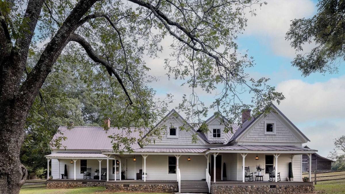 Loganville Other | Original Farmhouse est <1920, Professionally Designed, Charm & Comfort in mind!