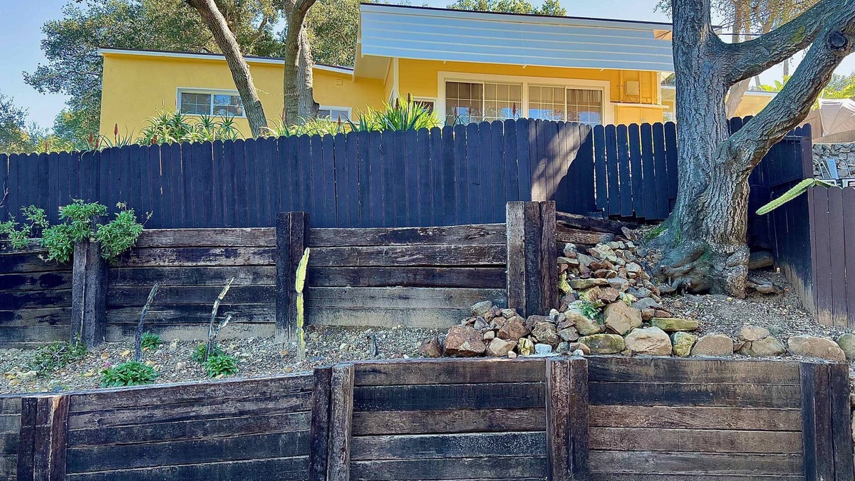 Topanga Cottage | Original Topanga Mid Century Modern Cottage Steps To The State Park