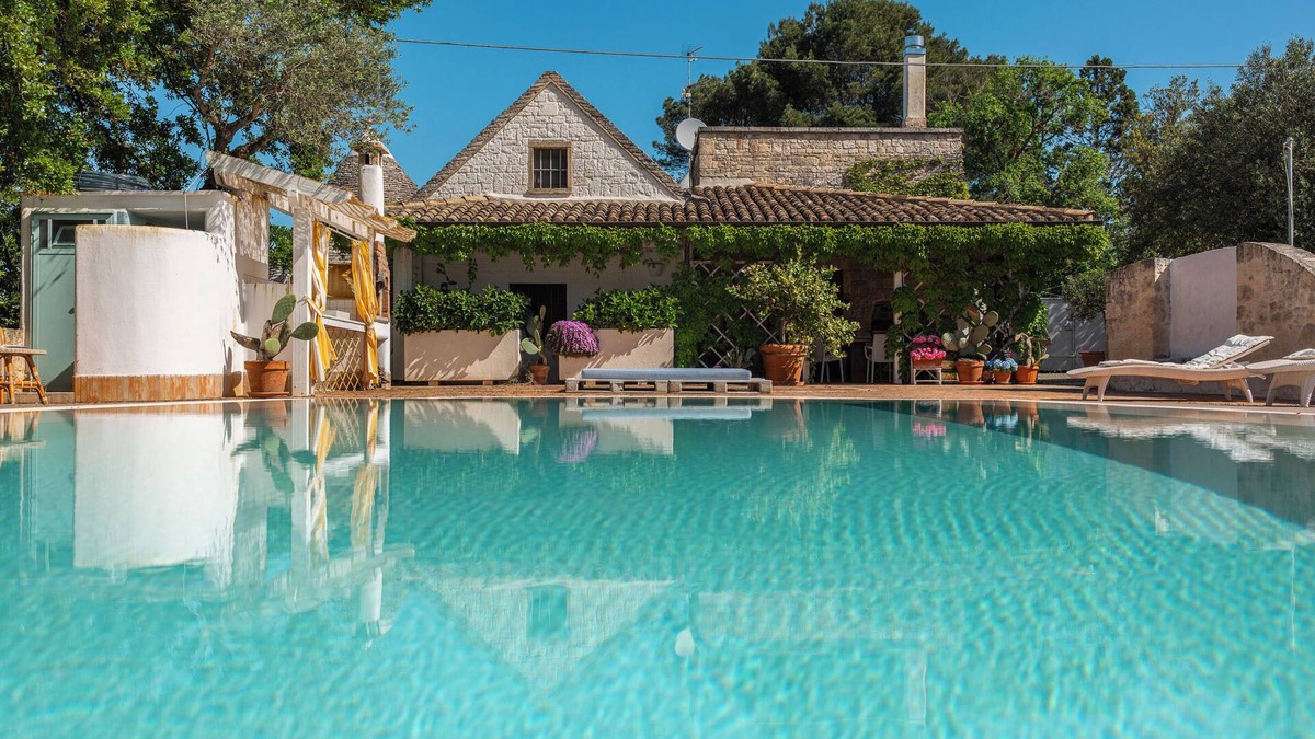 Martina Franca Villa | Original trullo, walking distance to Alberobello (UNESCO)n10m x 5m private pool.