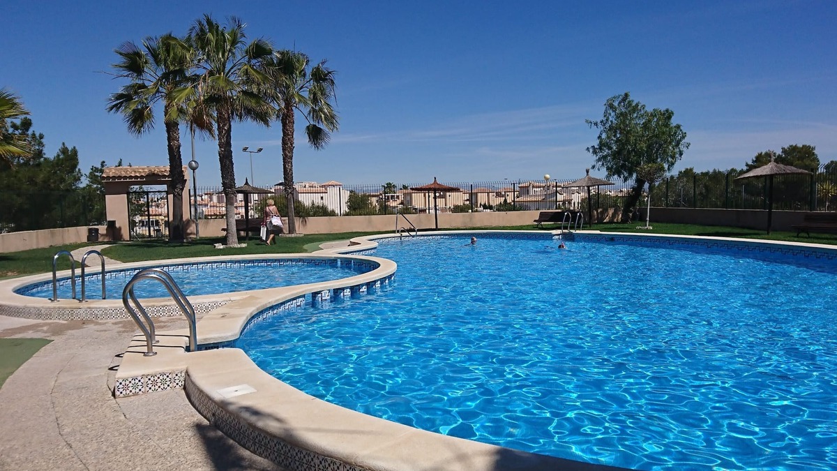 Orihuela Costa Villa | Orihuela - Sleeps 6 - Pool - Parking - PetFriendly