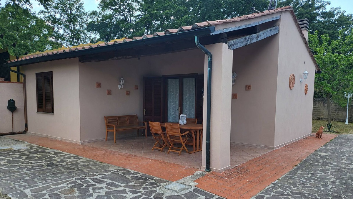 Monteverdi Marittimo Cabin | Orizzzonti del Castelluccio Red fox enchanting elegant cottage