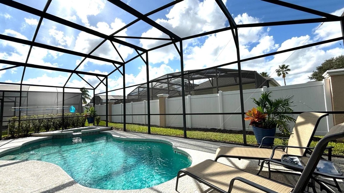 Calabay Parc House | Orlando Oasis! Private Pool, Near Disney and Universal Studios! 4BR, 3BA