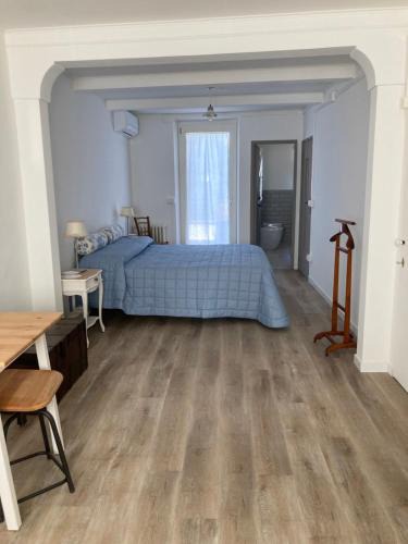 Montecarotto House | Orologio a Cucù