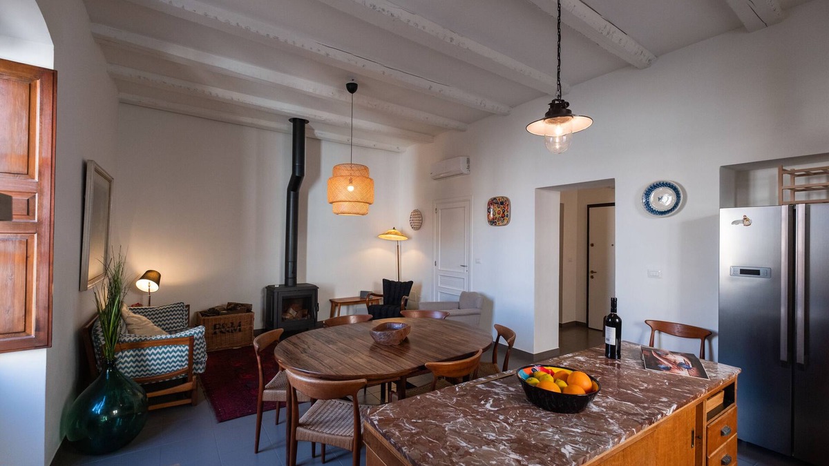 Ortigia Apartment | Ortigia/Elegant historical apartment with Sea and Roof top views