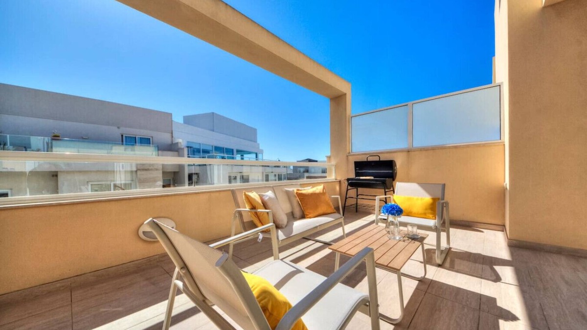 Swieqi Apartment | Ortigia Penthouse/Private Terrace/Sea View