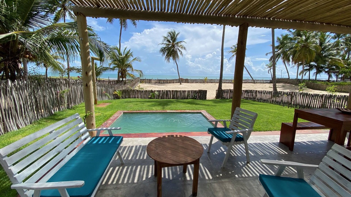 Icarai de Amontada House | Os Navegantes - Casa Mar: On the beachfront.