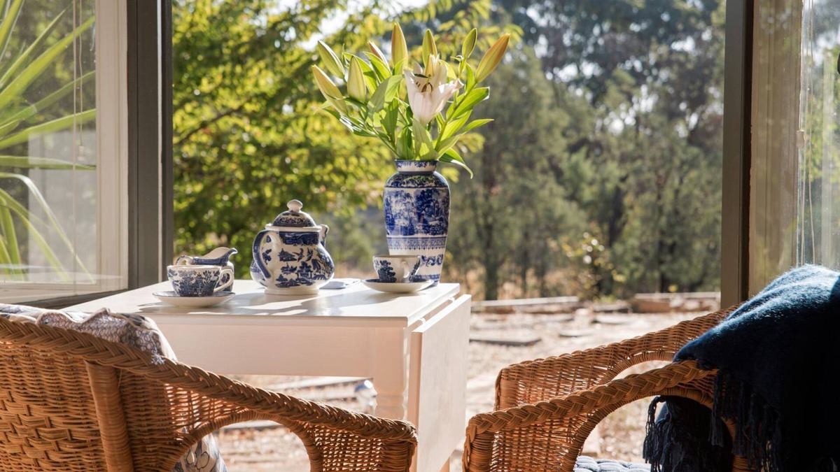 Elevated Plains Cottage | Oscars private spa villa - idyllic couples getaway