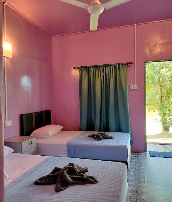 Kota Kinabatangan Bed & Breakfast | Osman homestay