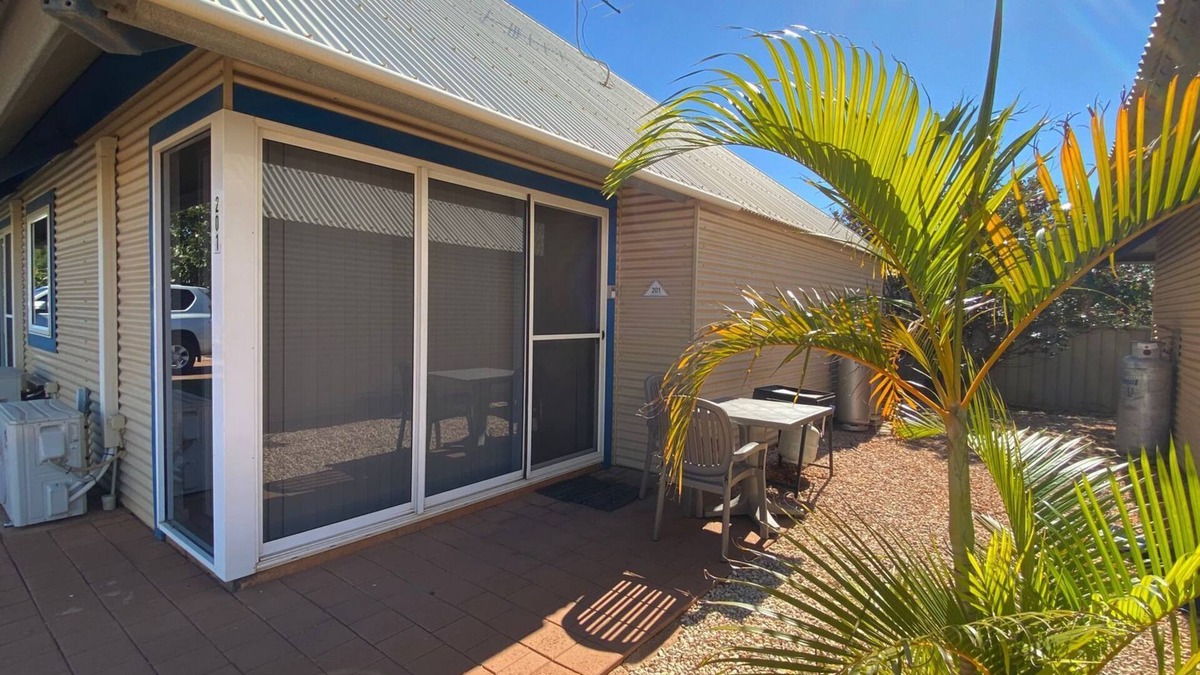 Exmouth Apartment | Osprey Holiday Village Unit 201/1 Bedroom - Villa with a Pool in the Complex