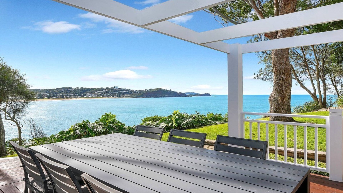 Avoca Beach House | OSPREY HOUSE | Ocean Views , WIFI | Accom Holidays