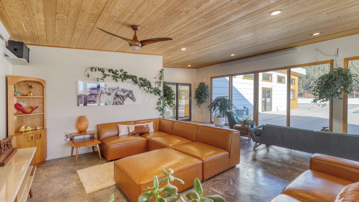 Nemo House | Osprey Retreat: Tranquil Black Hills Stay, Private Pool in Summer