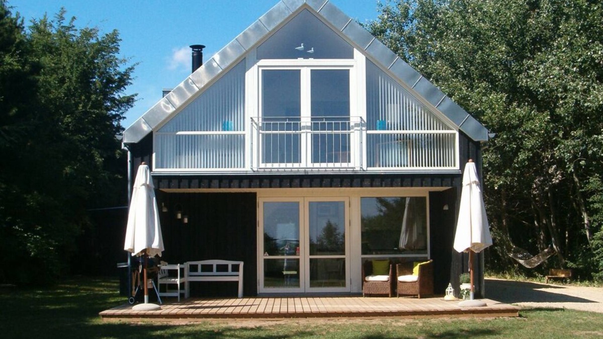 Sillerslev House | Øster Assels. 135m2 lovely 2-plan holiday house. Just 300m. to the beach.
