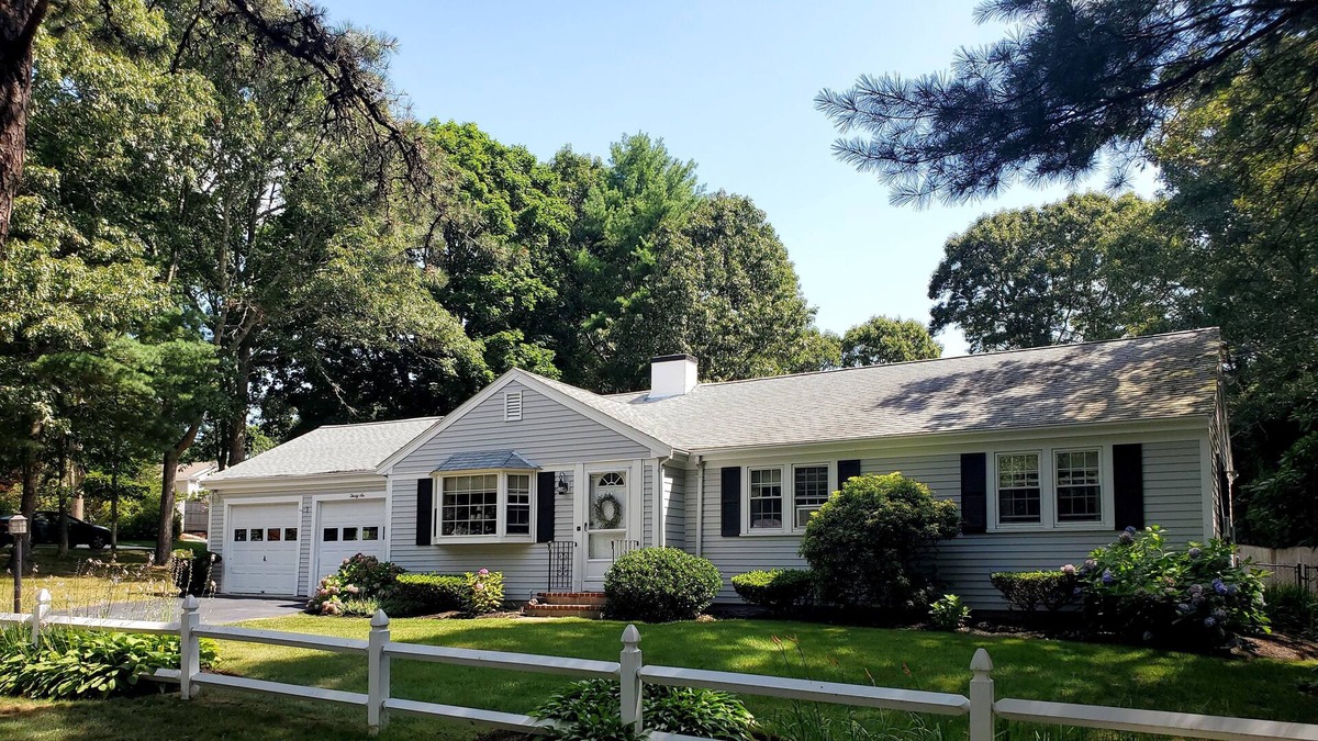 Osterville House | Osterville Charmer, Walk to Beach