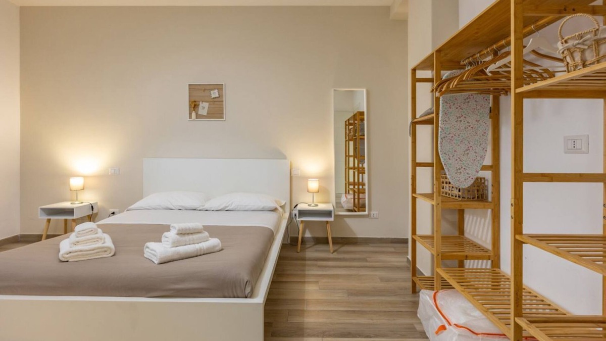 Garbatella House | Ostiense Flat&Rooms - Double Room by Rentbeat