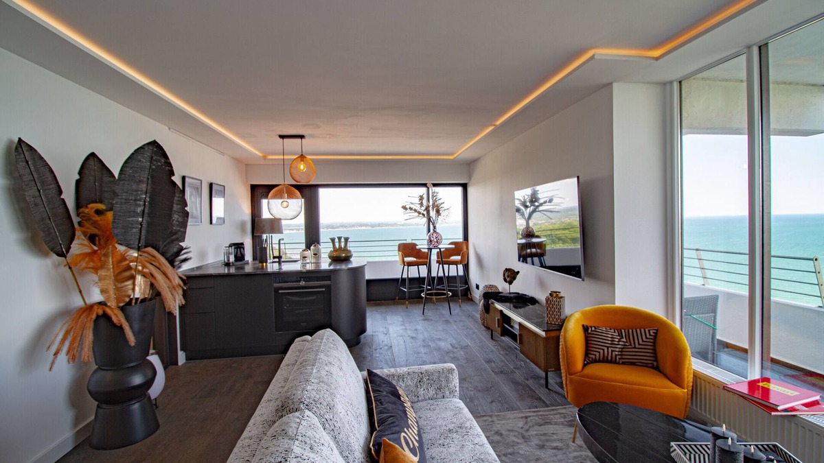 Timmendorfer Strand Apartment | Ostseeblick aus der 27. Etage Über den Timmendorfer Strand Atemberaubend!