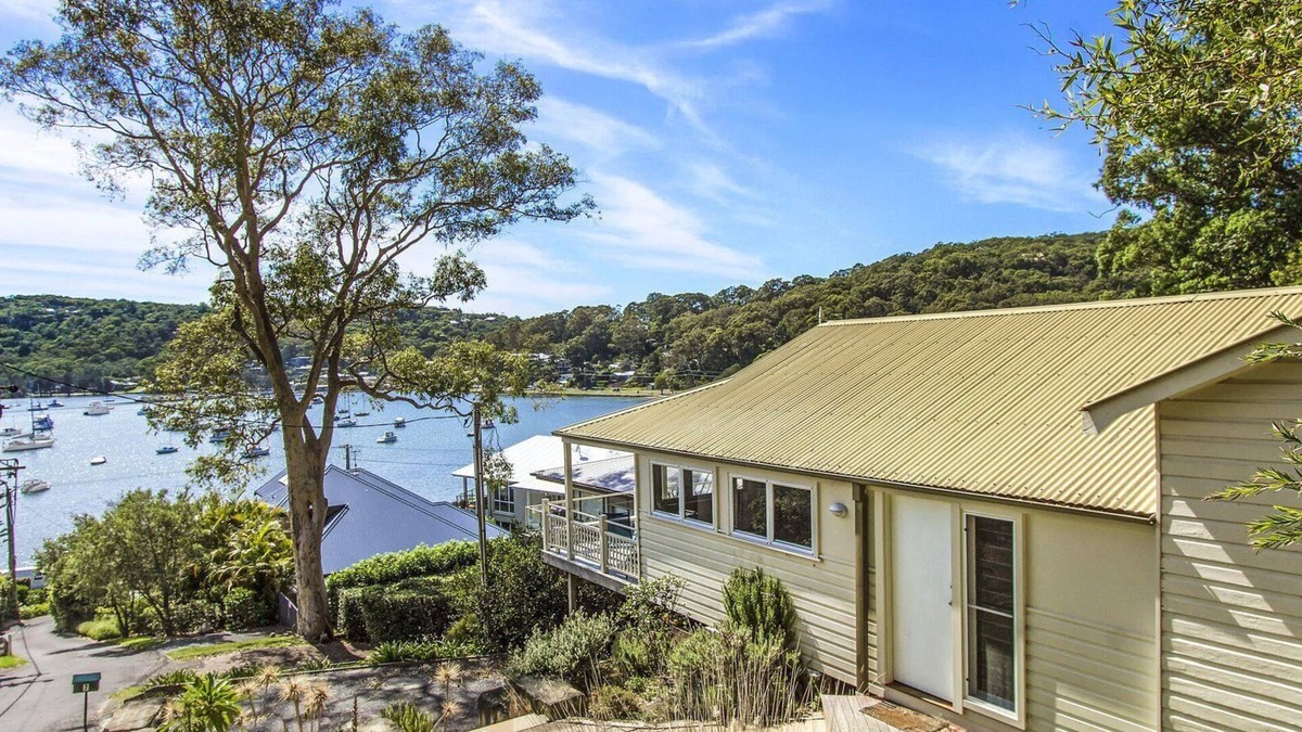 Hardys Bay House | Otella Cottage by HolidayCo.