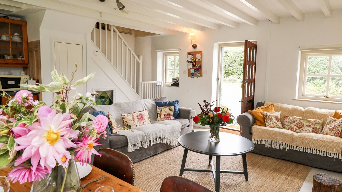 Llandeilo Cottage | Otters Holt