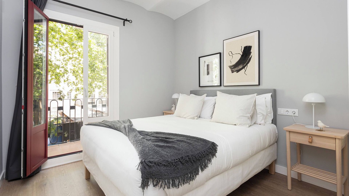 El Parc i la Llacuna del Poblenou Apartment | Our apartment offers the best of both worlds — easy access to the city's vibrant highlights and a quiet escape to unwind.