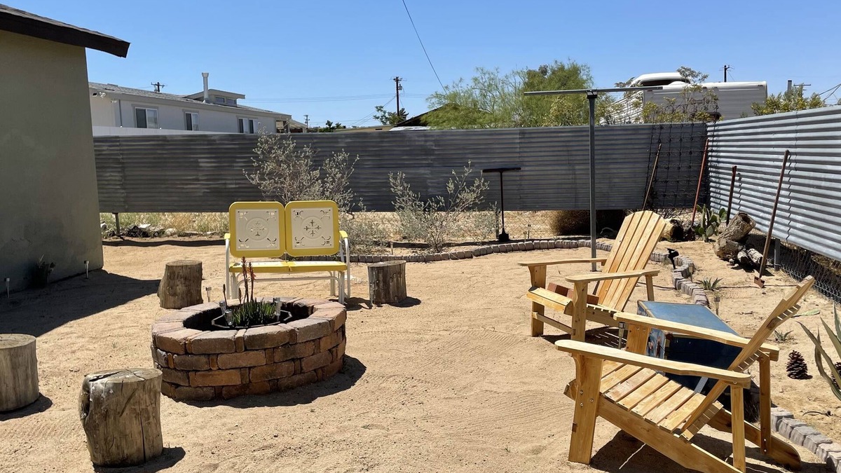 Joshua Tree Cottage | Our cute two bedroom cottage is just 6 blocks from downtown Joshua Tree!