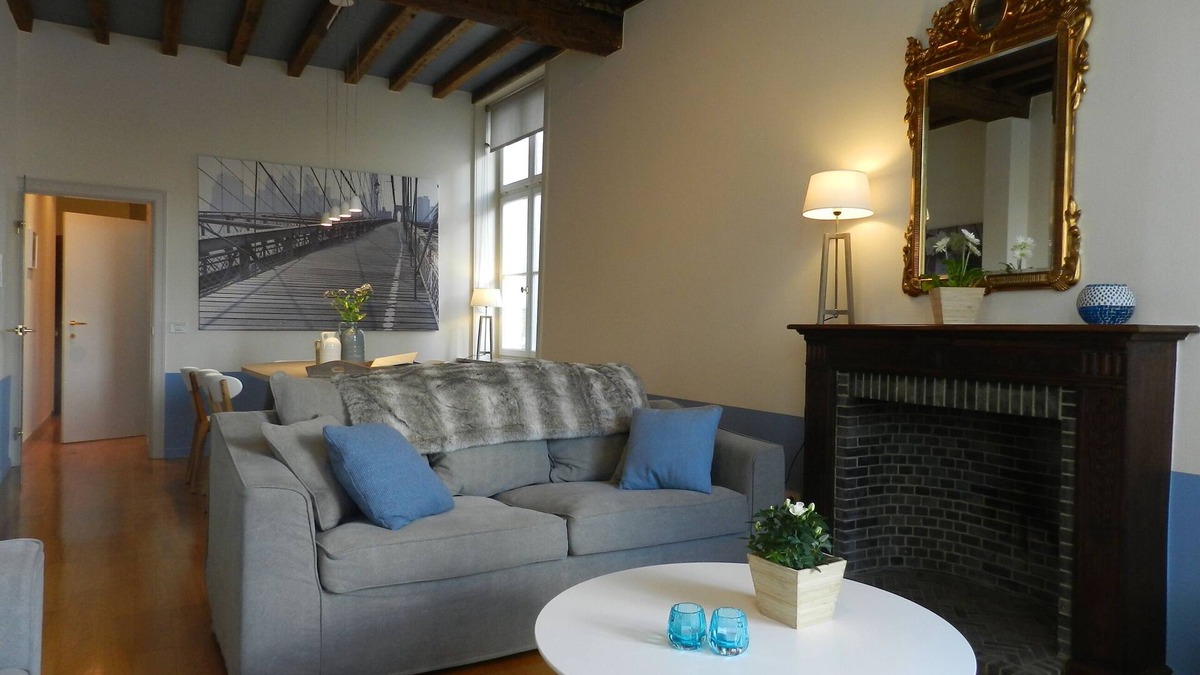 Historical Center Bruges Apartment | Our holiday apartment is located on the Sint-Annarei and offers a view of the mo
