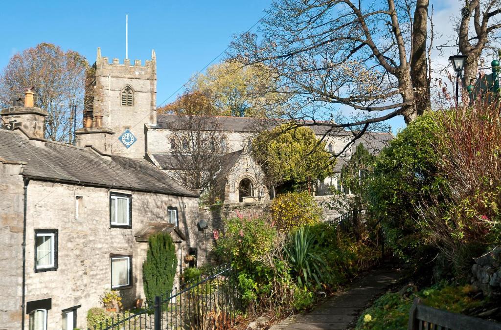 Ingleton House | Our Holiday House Yorkshire, Ingleton - children and doggy friendly