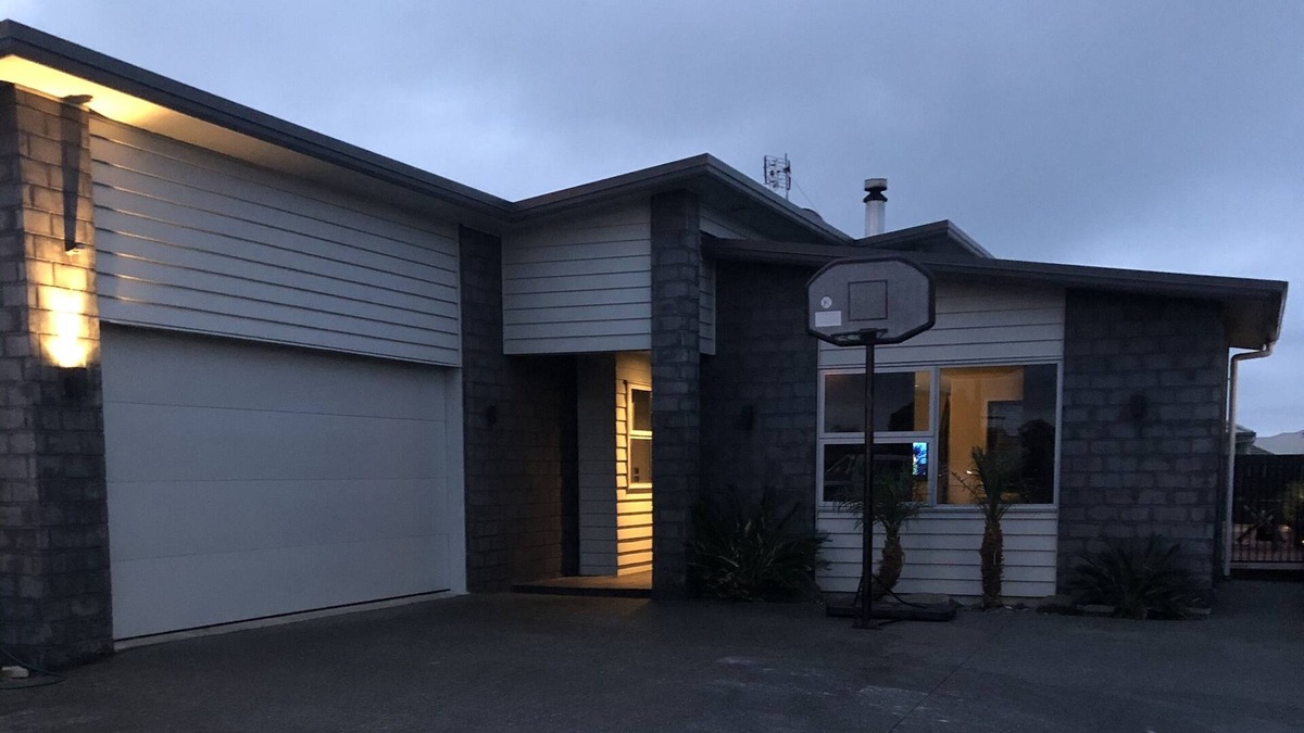 Papamoa Beach House | Our home - Your Holiday