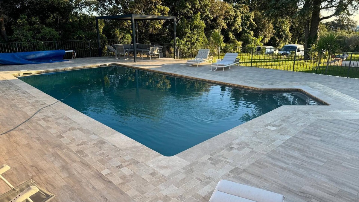 Morieres-les-Avignon House | Outbuilding house