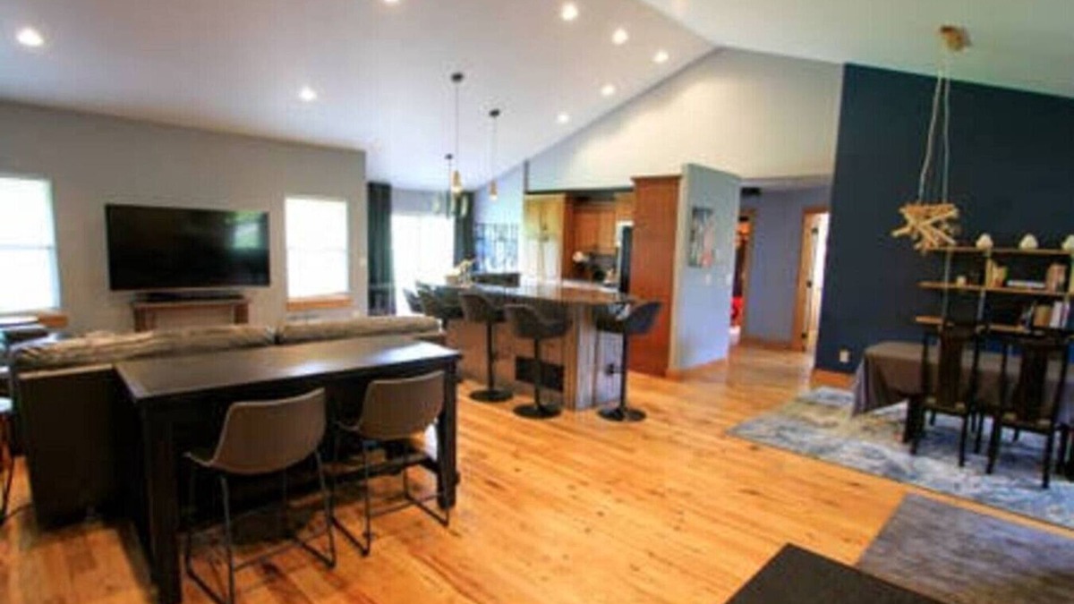 Victor House | Outdoor Enthusiast Oasis