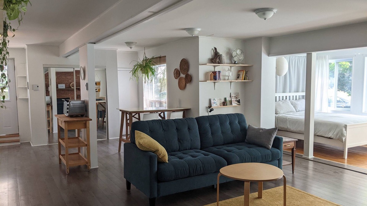 Sainte-Adele Apartment | Outdoor Family Studio