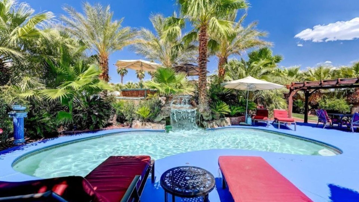 Spring Valley House | Outdoor Oasis Retreat 10-bedroom Sleeps 22, Sports,Amenities, Arcade, Sauna, Spa