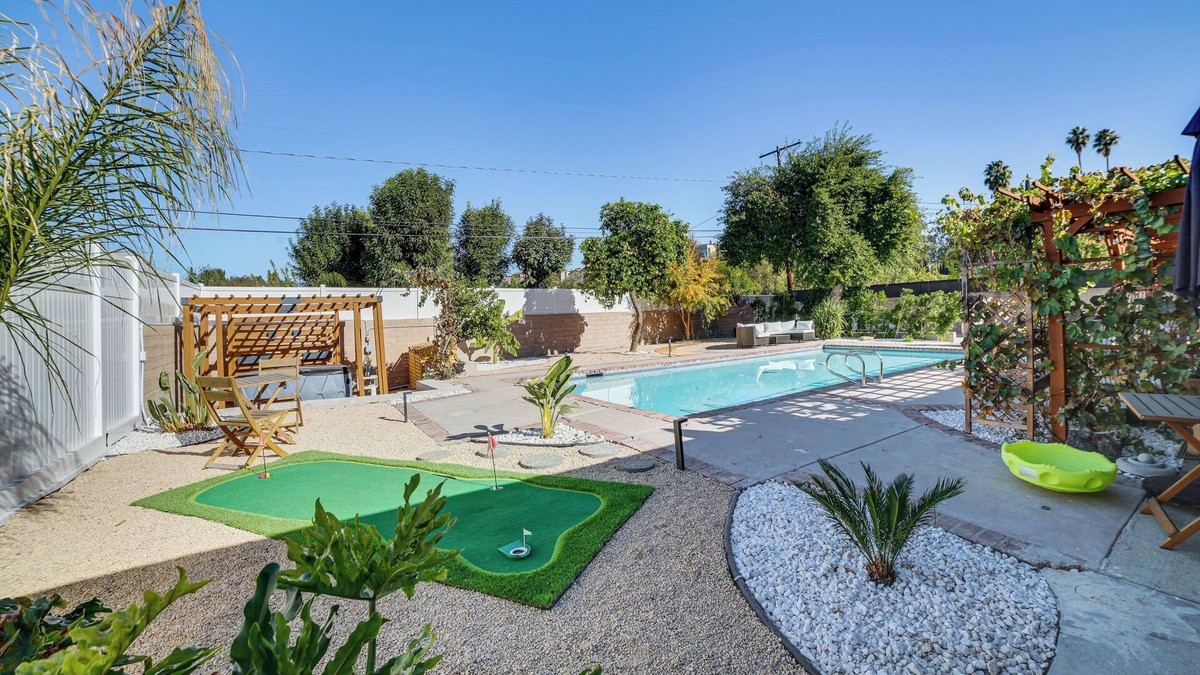 Woodland Hills House | Outdoor Oasis w/Hot Tub: Luxe Woodland Hills Gem