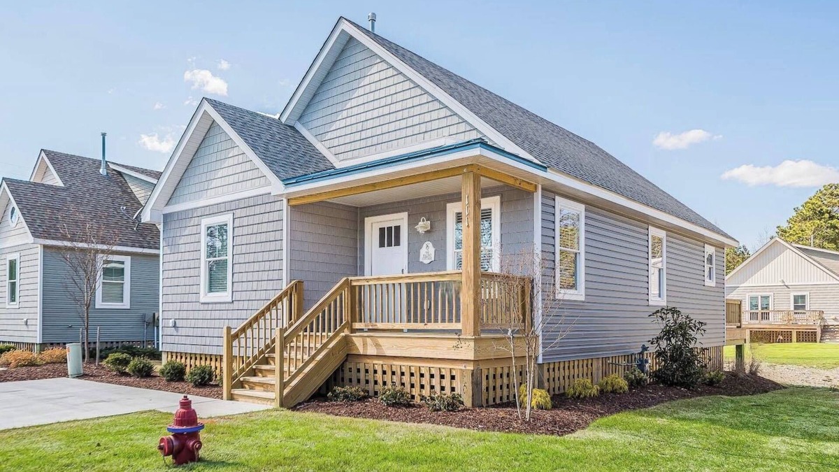 Harbinger House | Outer Banks Golf Group Cottage