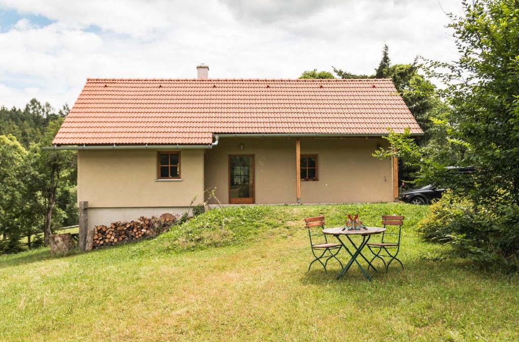 Hartmanice House | Outline chata Svetla