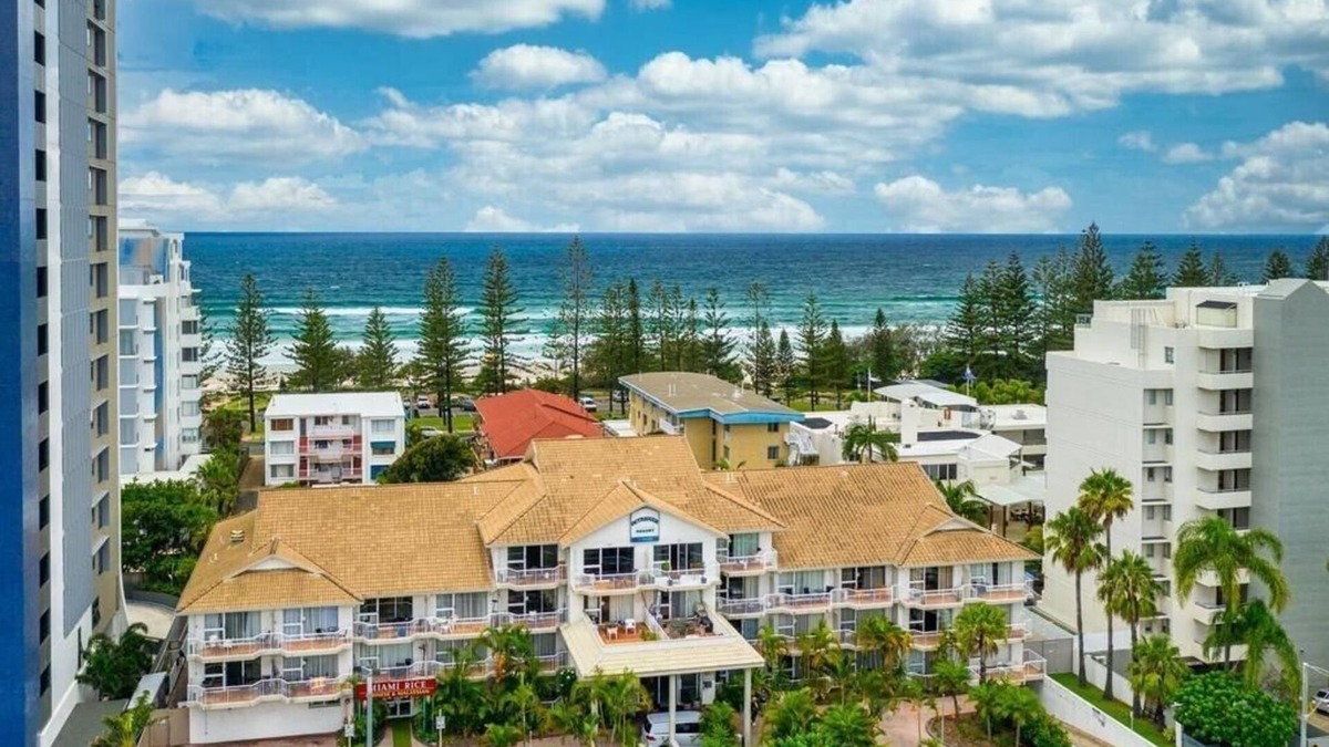 Miami Hotel | Outrigger Burleigh